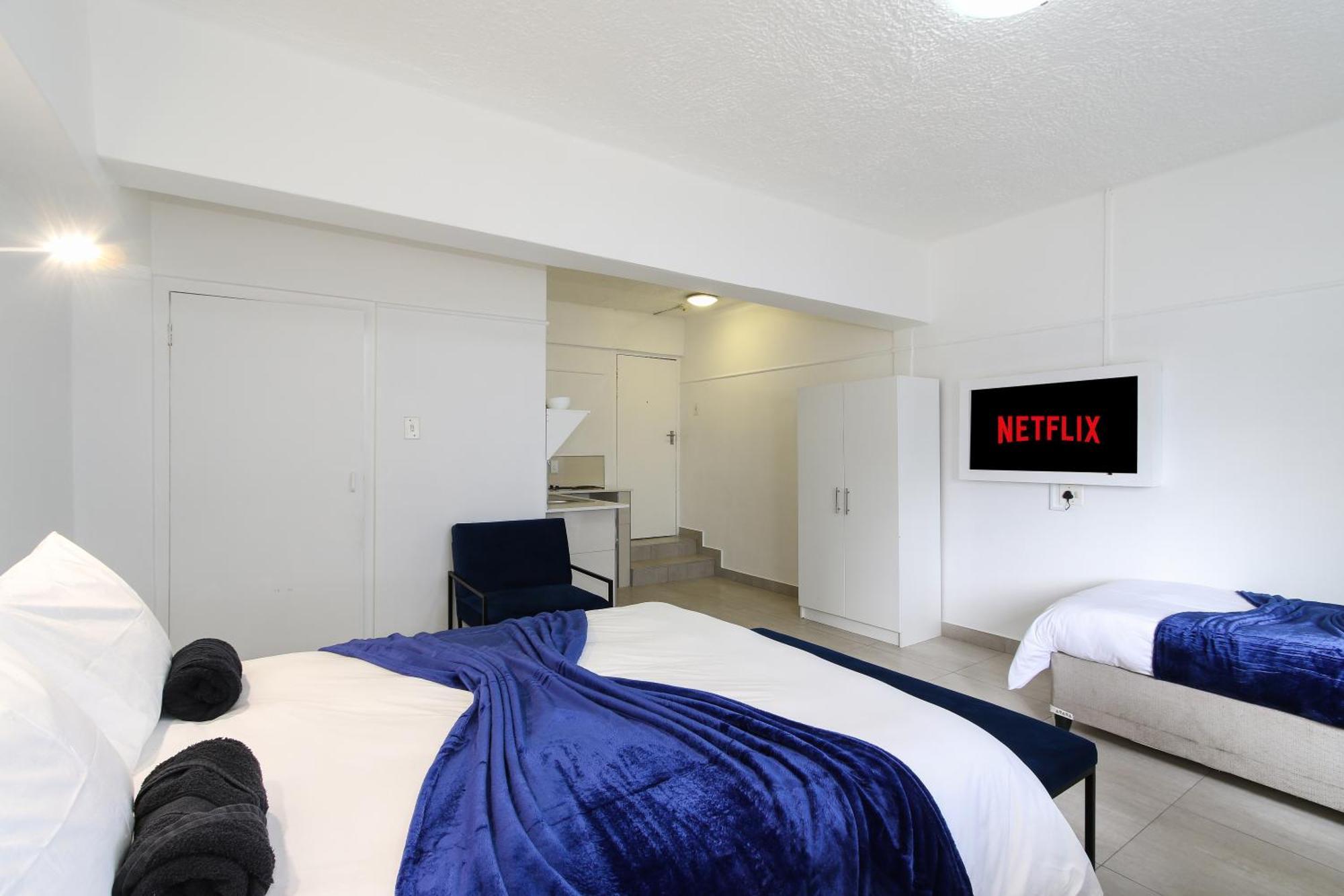 Sea Point Apartment